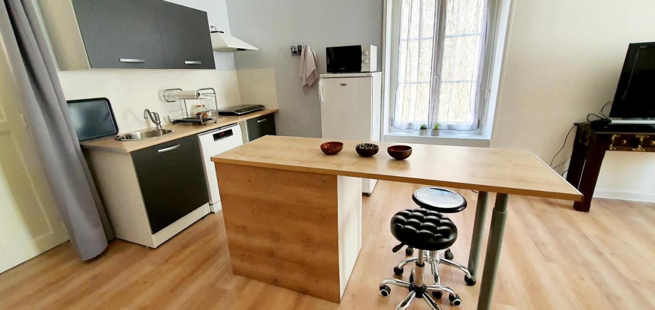 Artistique Apartment Sille-le-Guillaume Bagian luar foto